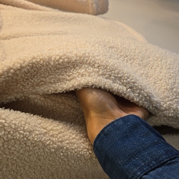 Abercrombie & Fitch Sherpa Teddy Cream Button Pocket Shacket Jacket New Out Tag - Picture 8 of 16